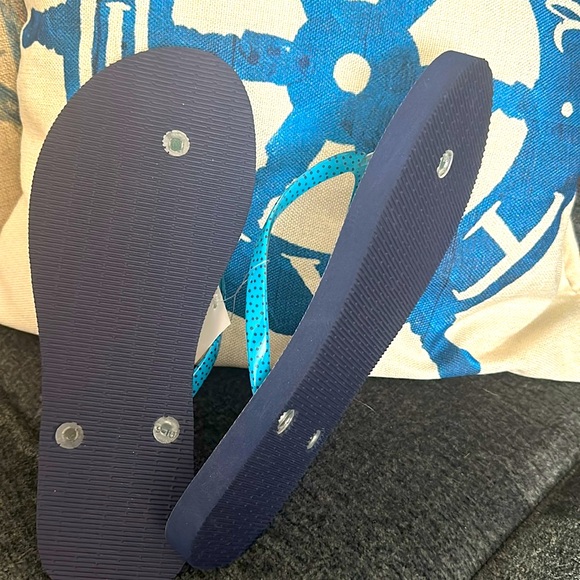 Vera Bradley Flip Flops NWT - Picture 5 of 5